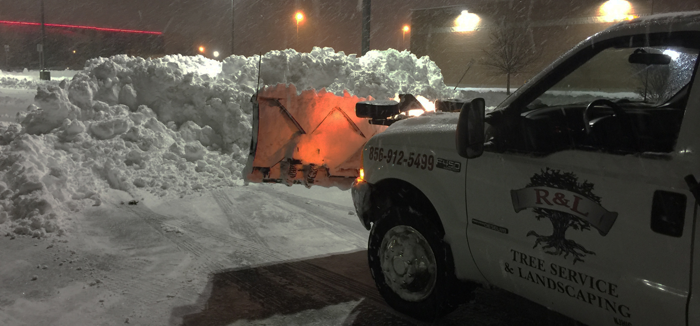 images/PROFESSIONAL_SNOW_REMOVAL_SERVICES_IN_SOUTH_JERSEY.jpg